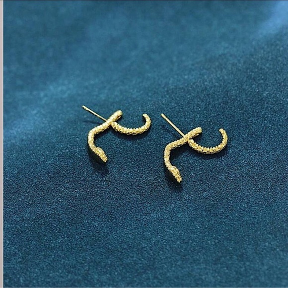 Gold Snake Earrings Creative Design Trendy - Picture 4 of 6